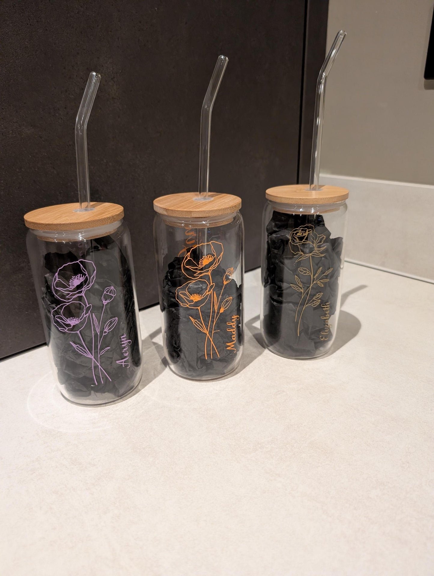 Bridesmaid & Flower Girl Glass Cup with Bamboo Lid & Straw - Custom Wedding Party Tumbler - Hen Do Gift or Favour